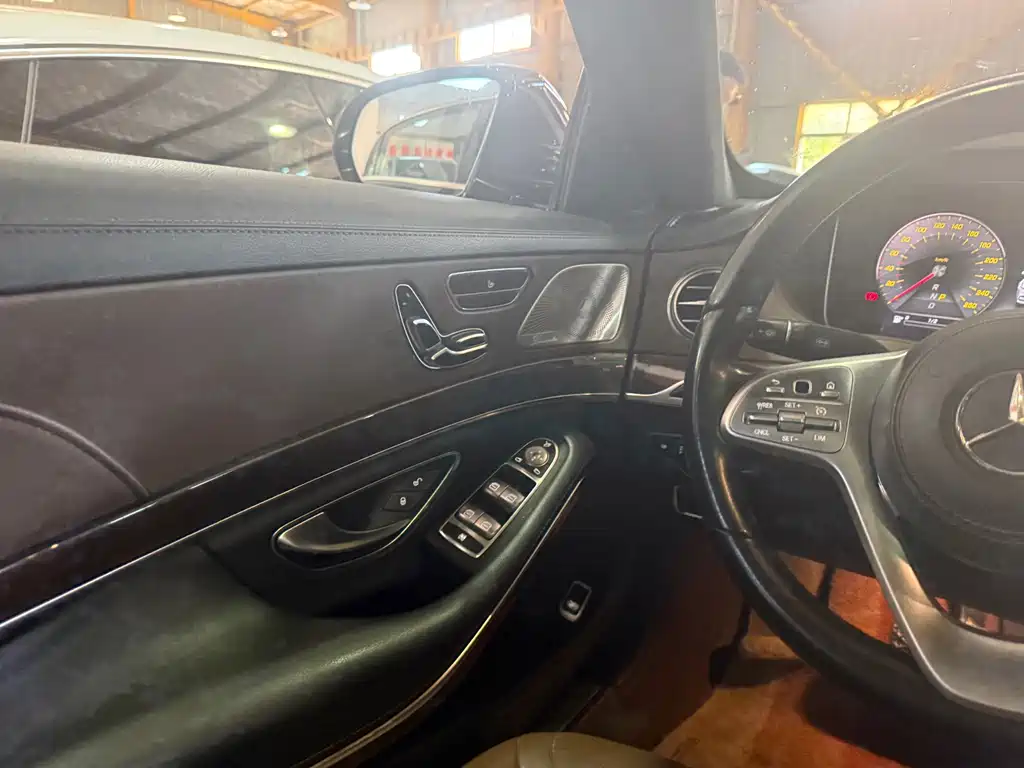Mercedes-Benz S-Class — миниатюра 12