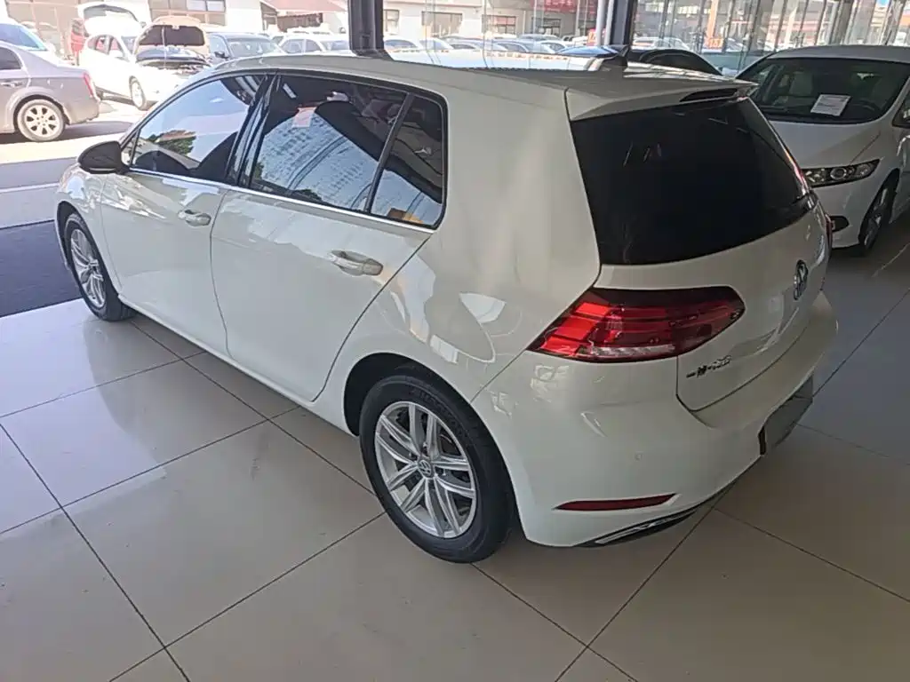 Volkswagen Golf — миниатюра 5