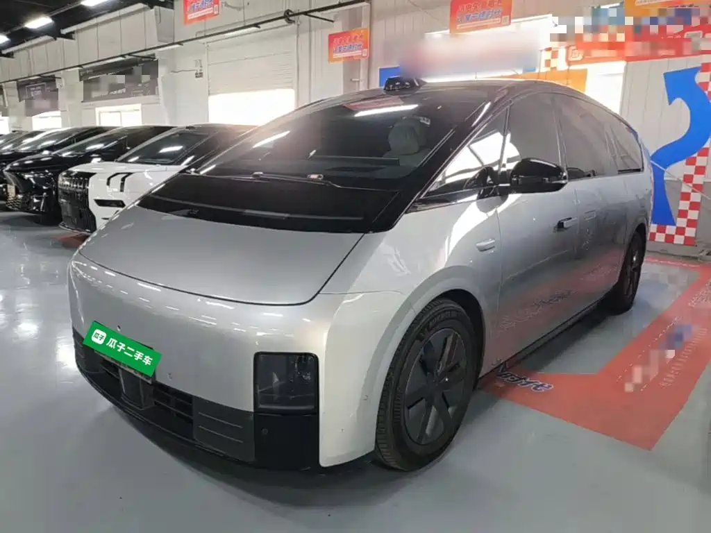 Li Auto Li MEGA — миниатюра 2