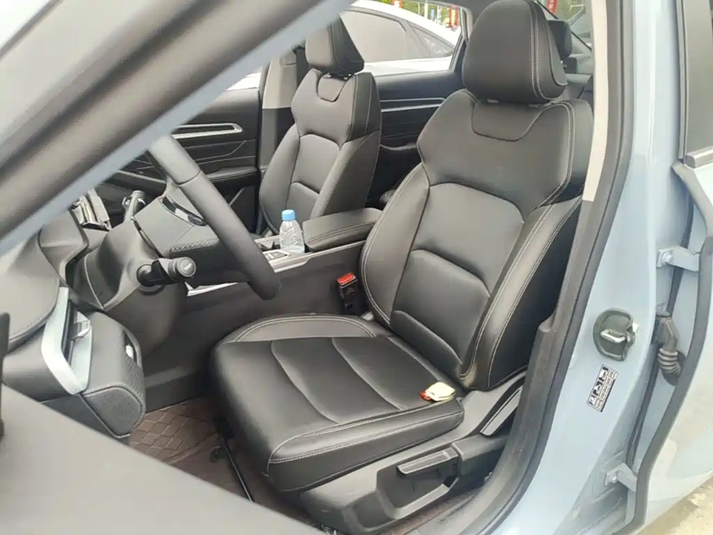 Geely Emgrand — миниатюра 15