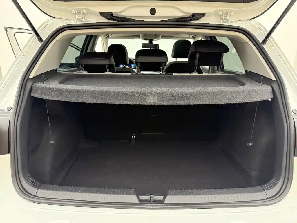 Volkswagen Golf — миниатюра 6