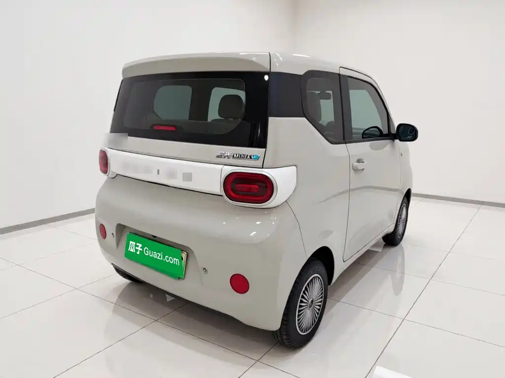 Wuling MINIEV — миниатюра 6