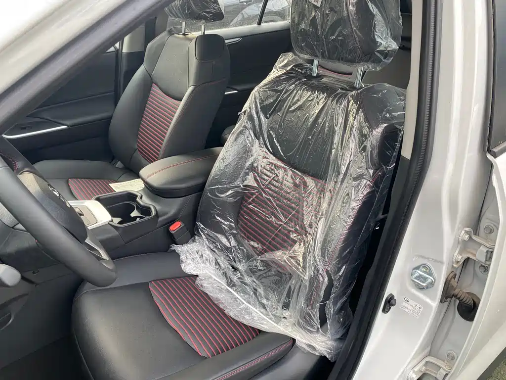 Toyota RAV4 Prime - фото 12