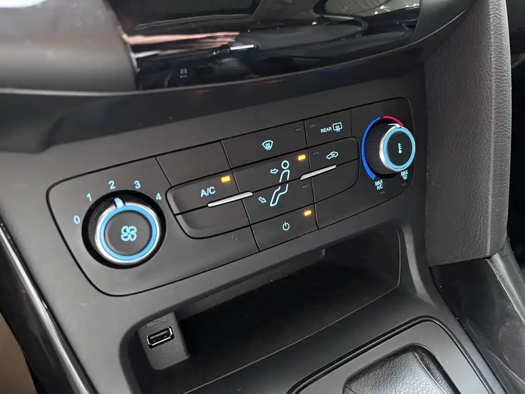Ford Focus — миниатюра 15