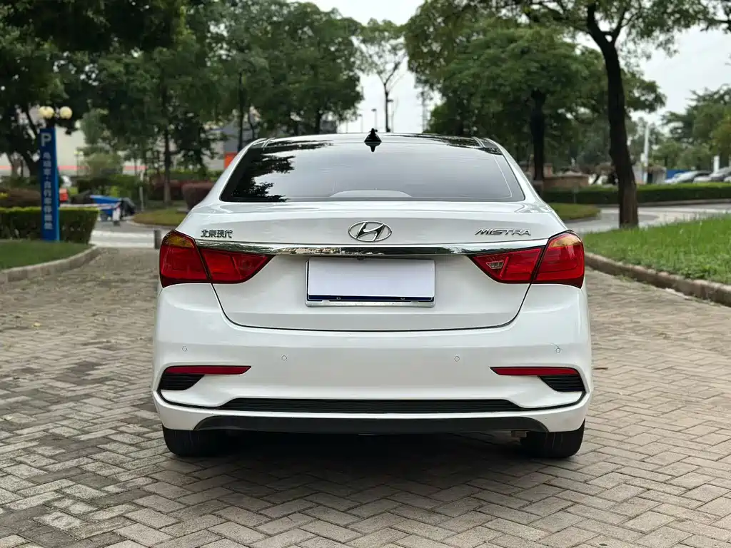 Hyundai Mistra — миниатюра 8