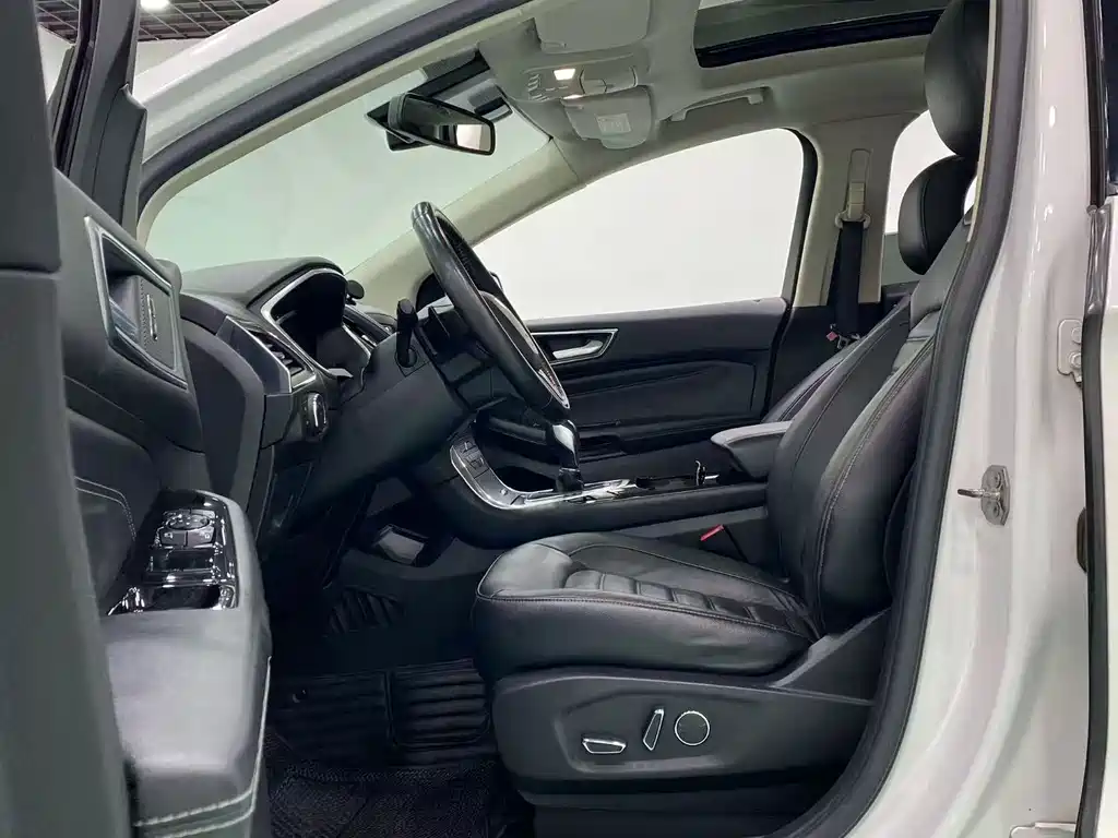 Ford Edge — миниатюра 4