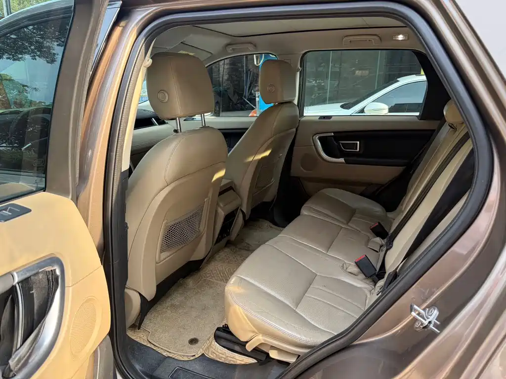 Land Rover Discovery Sport — миниатюра 6