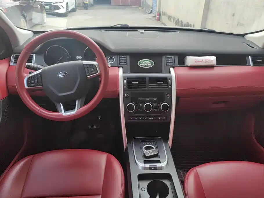 Land Rover Discovery Sport — миниатюра 12