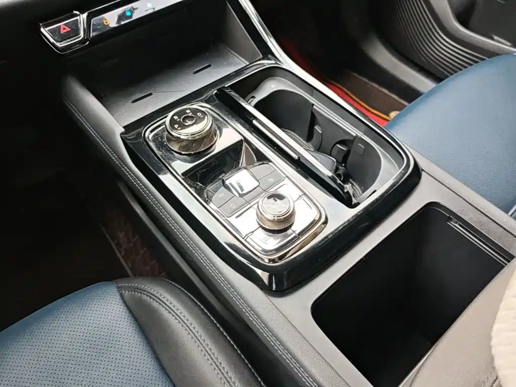 Ford Equator Sport — миниатюра 14