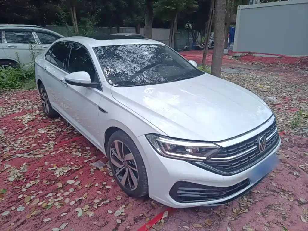 Volkswagen Sagitar 2025 300TSI DSG
