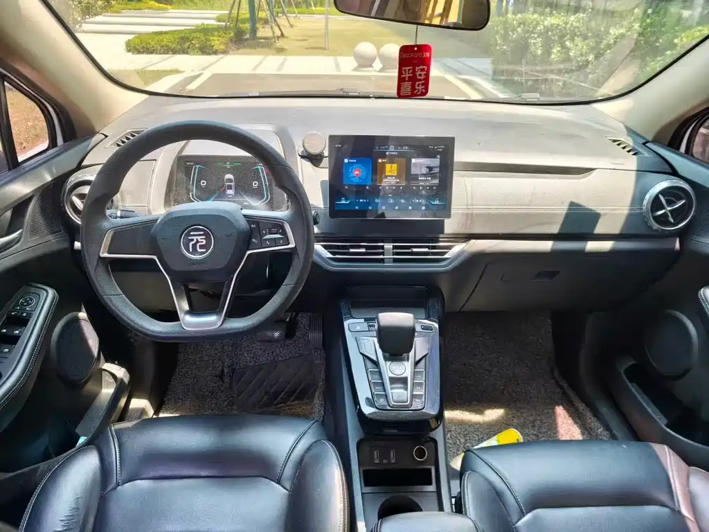 BYD Yuan EV — миниатюра 5