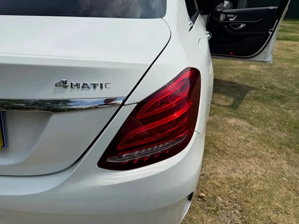 Mercedes-Benz C-Class — миниатюра 16