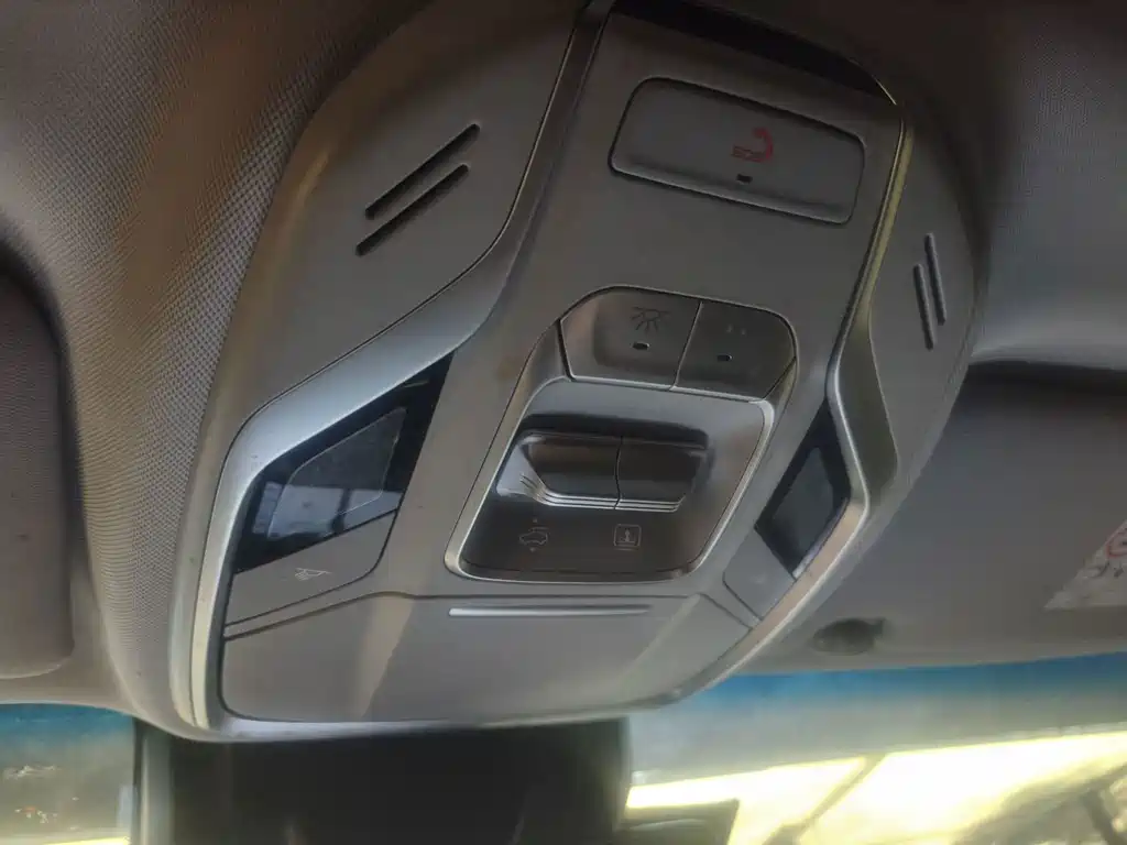 Geely Boyue — миниатюра 9