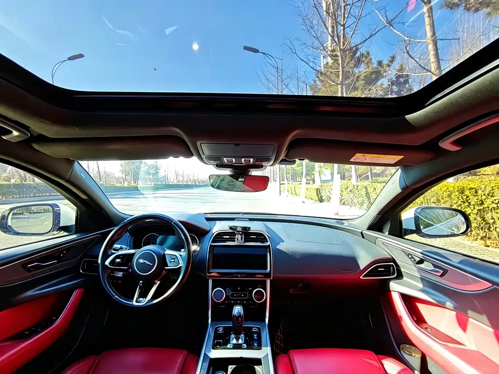 Jaguar XEL — миниатюра 5