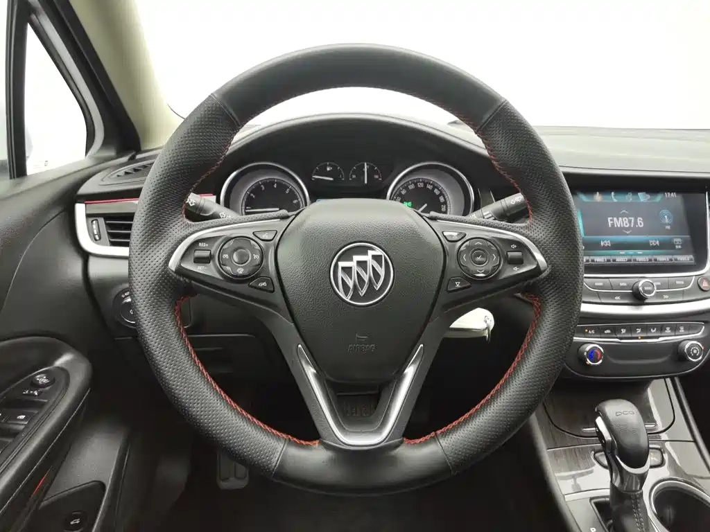 Buick Verano — миниатюра 11
