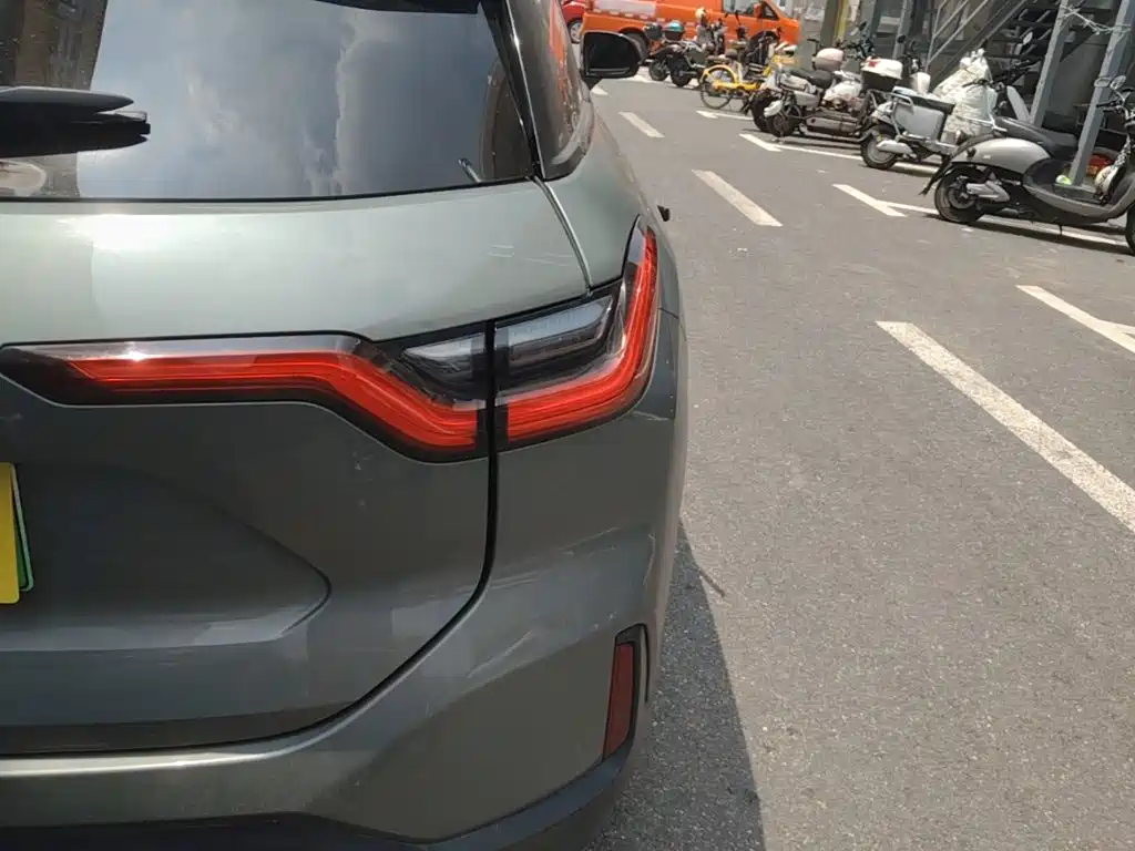 NIO ES6 — миниатюра 8