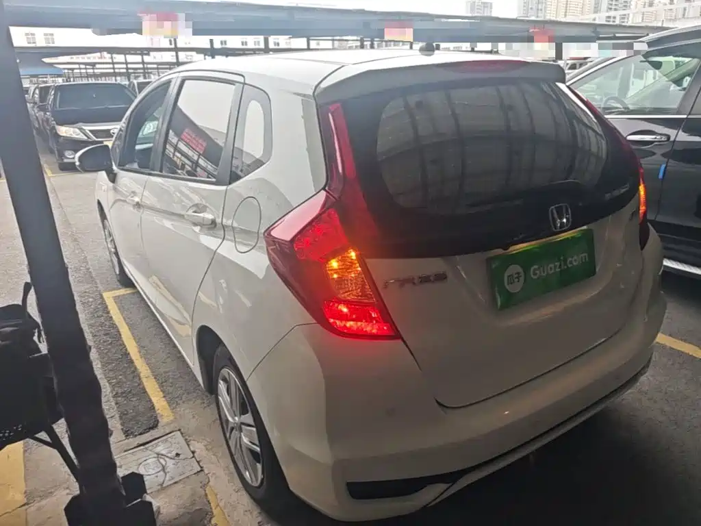 Honda Fit — миниатюра 5