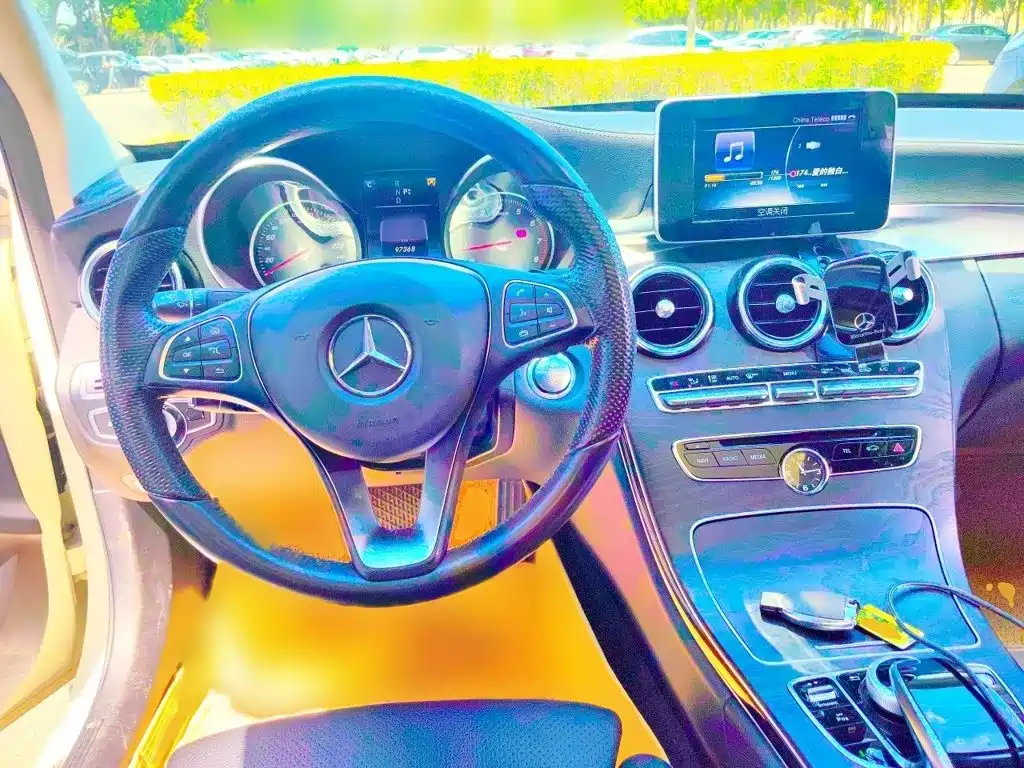 Mercedes-Benz C-Class — миниатюра 13