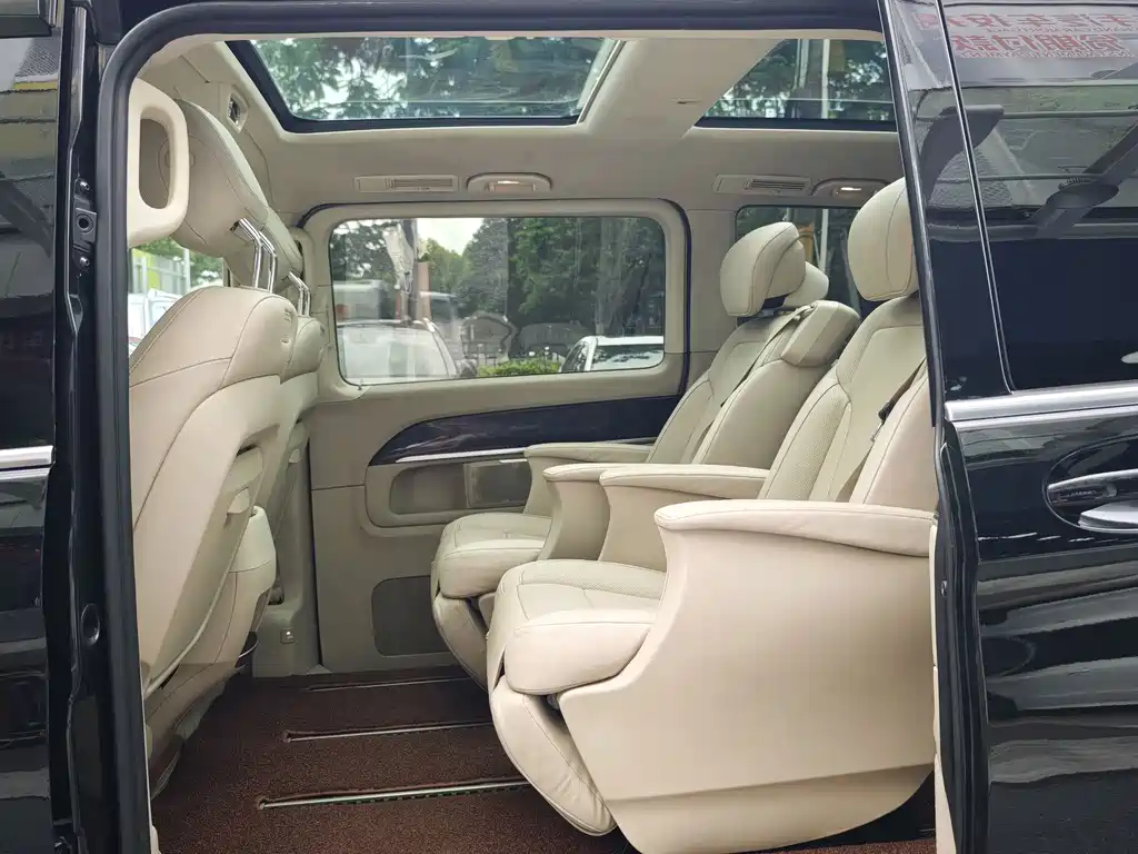 Mercedes-Benz V-Class — миниатюра 8