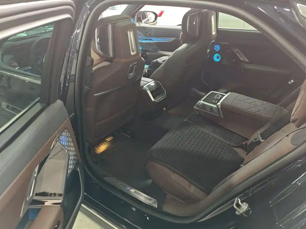 BMW 7 Series 7 2023 740Li Premium M Sport