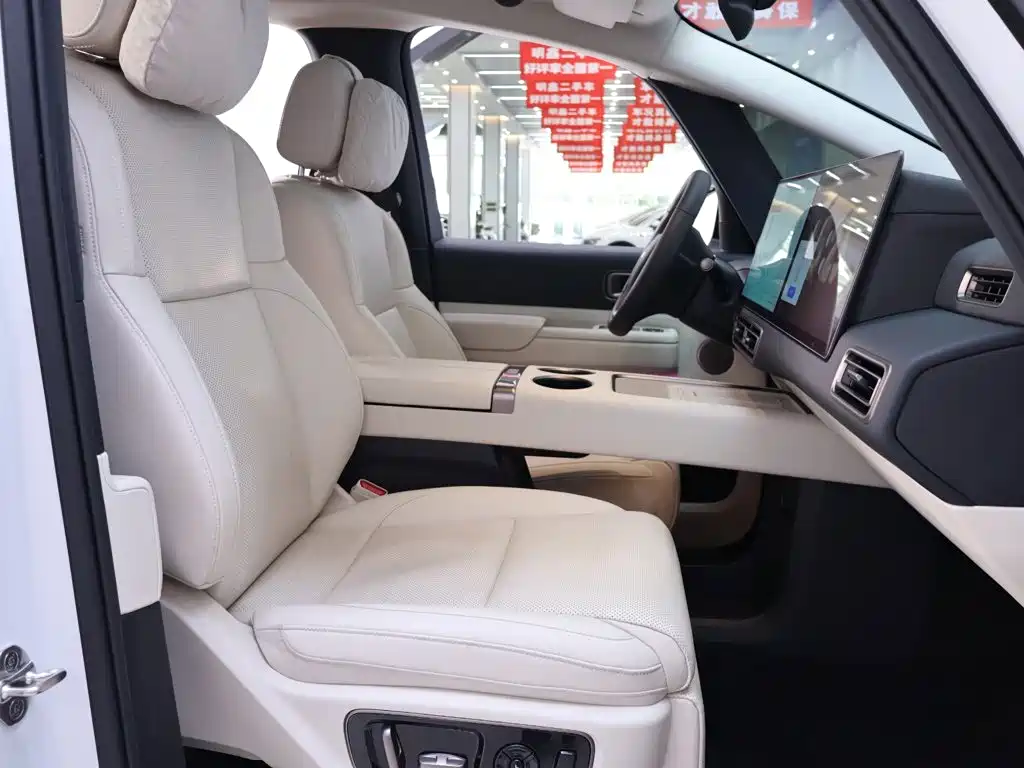 Li Auto Li MEGA — миниатюра 20