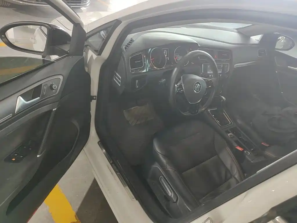 Volkswagen Golf — миниатюра 16