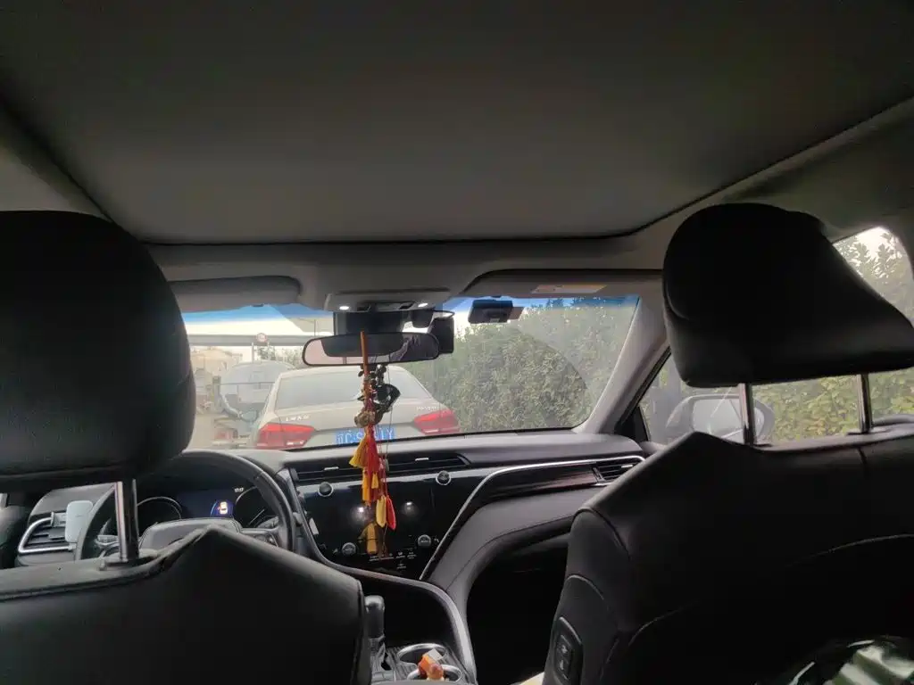 Toyota Camry — миниатюра 15