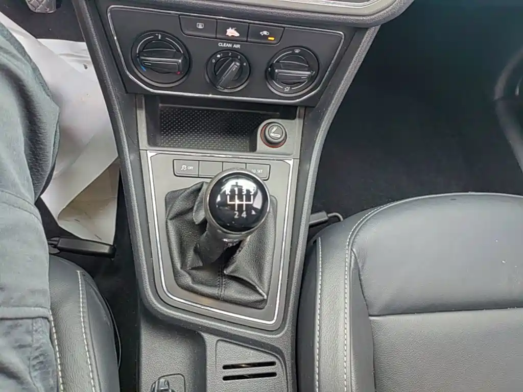 Volkswagen Lavida — миниатюра 14