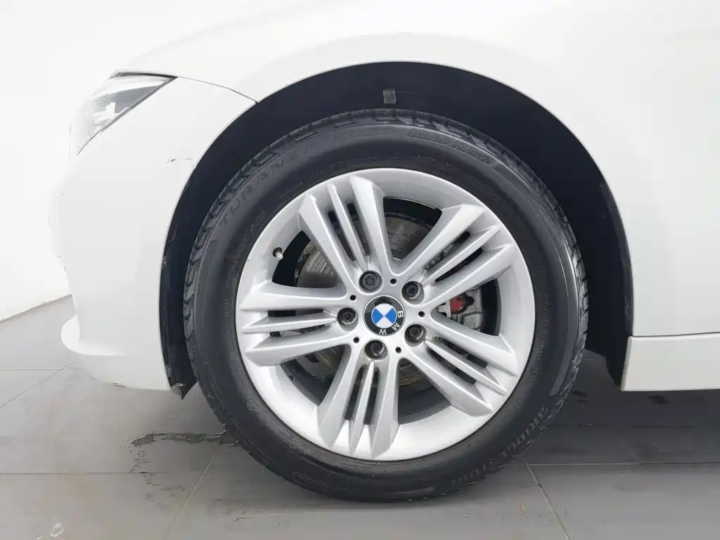 BMW 3 Series — миниатюра 17