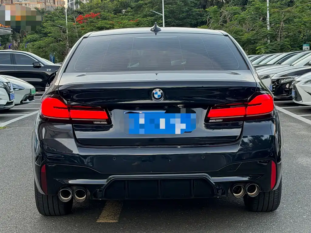 BMW 5 Series — миниатюра 6
