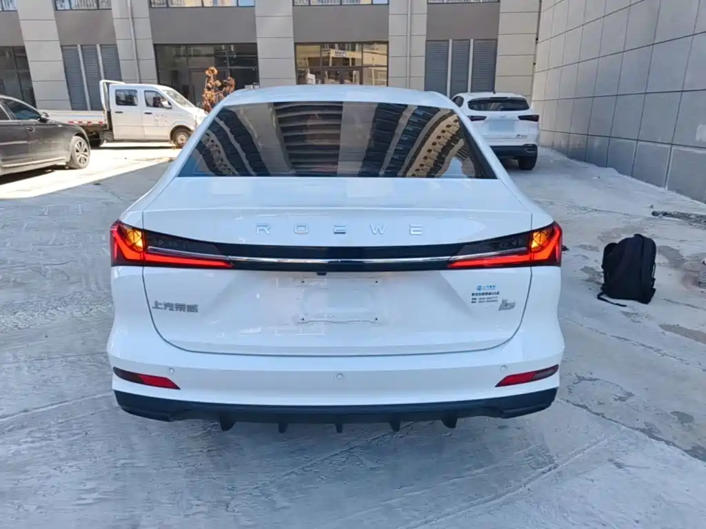 Roewe i5 — миниатюра 6