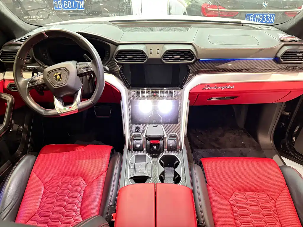 Lamborghini Urus — миниатюра 5