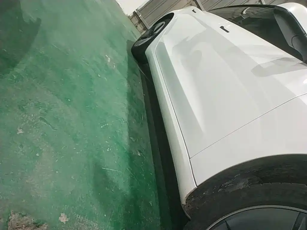 Tesla Model 3 — миниатюра 21