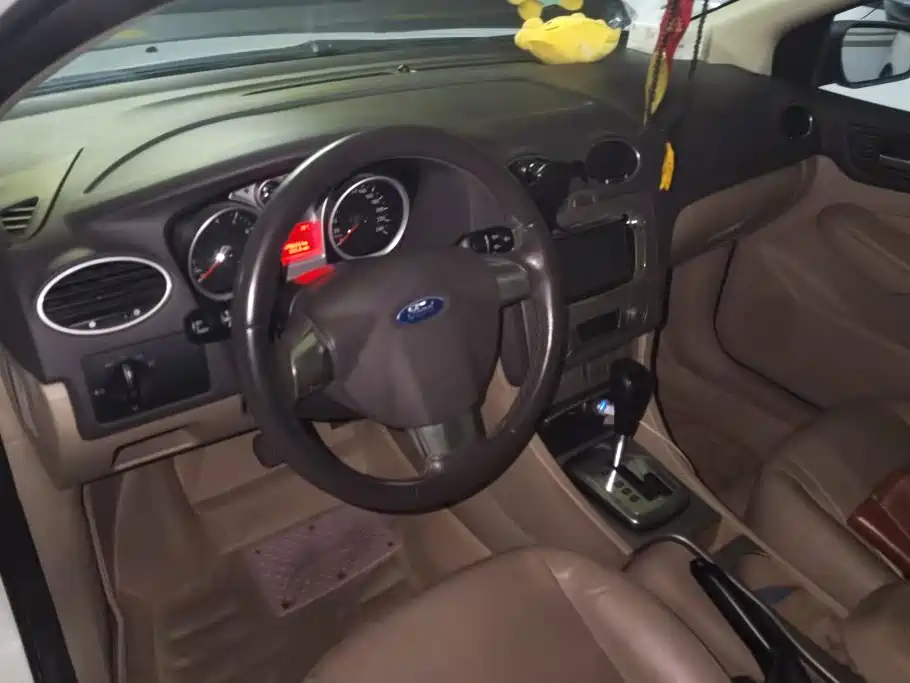 Ford Focus — миниатюра 12