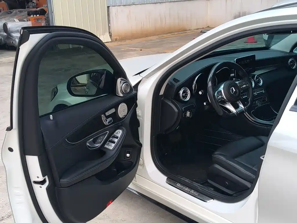 Mercedes-Benz C-Class — миниатюра 8