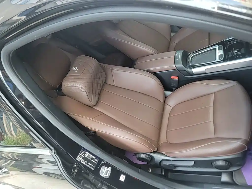 Mercedes-Benz GLB — миниатюра 25