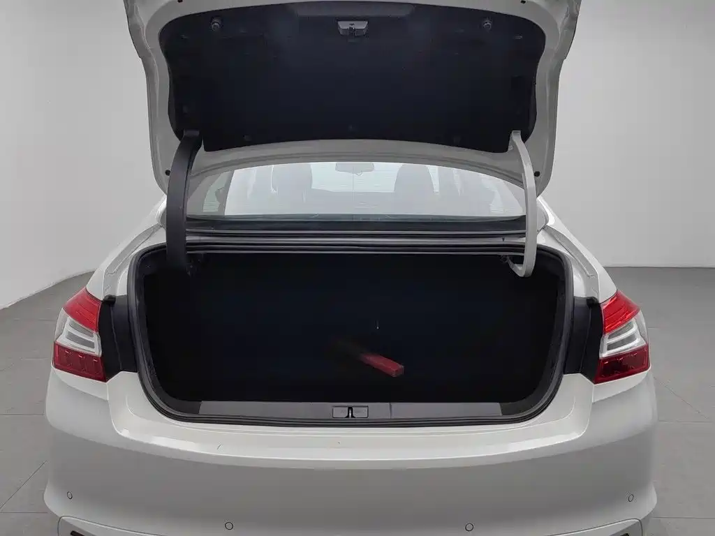 Peugeot 408 — миниатюра 16