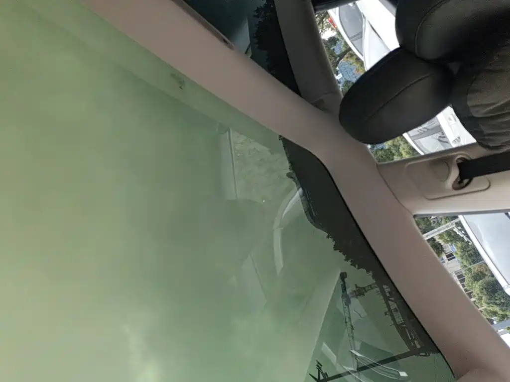 Tesla Model 3 — миниатюра 18
