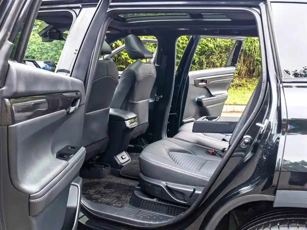 Toyota Crown Kluger 2023 2.5L HEV Luxury