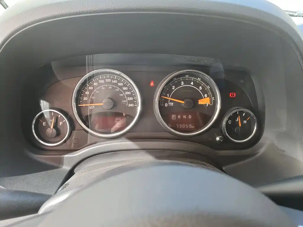Jeep Compass (Import) — миниатюра 7