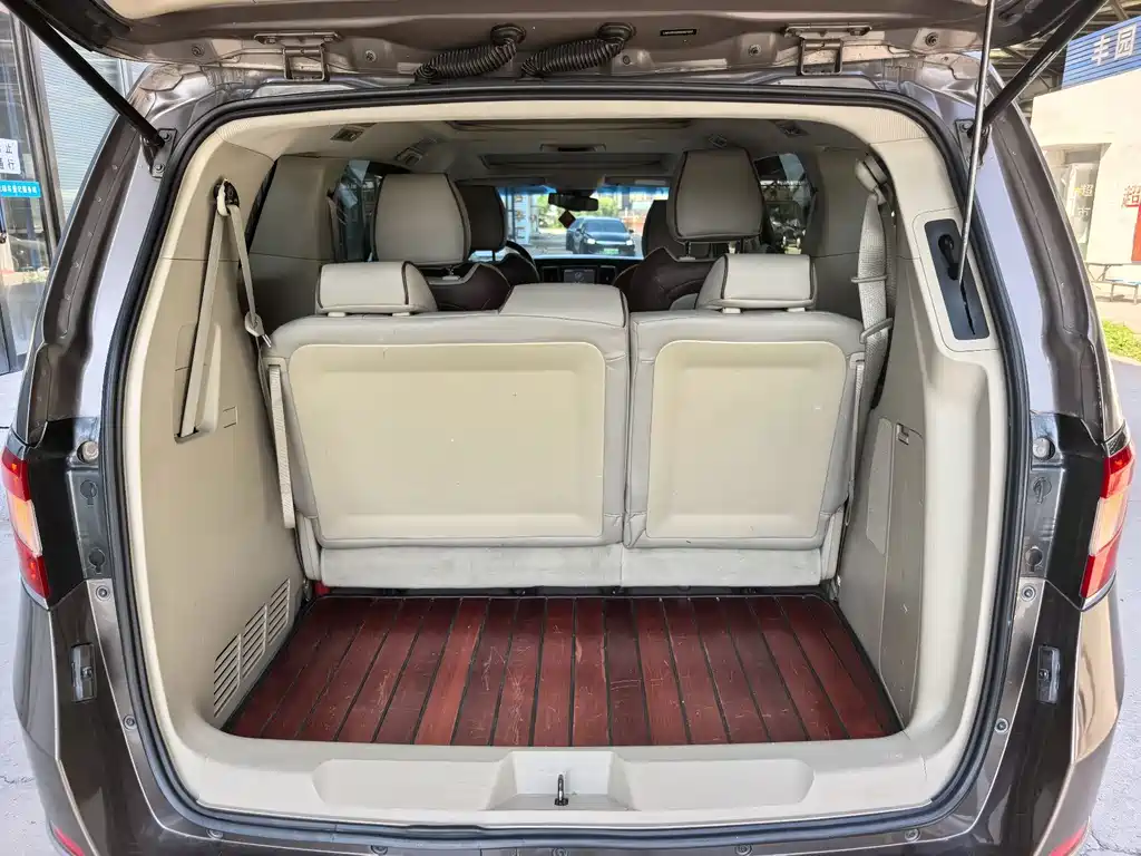 Buick GL8 — миниатюра 7