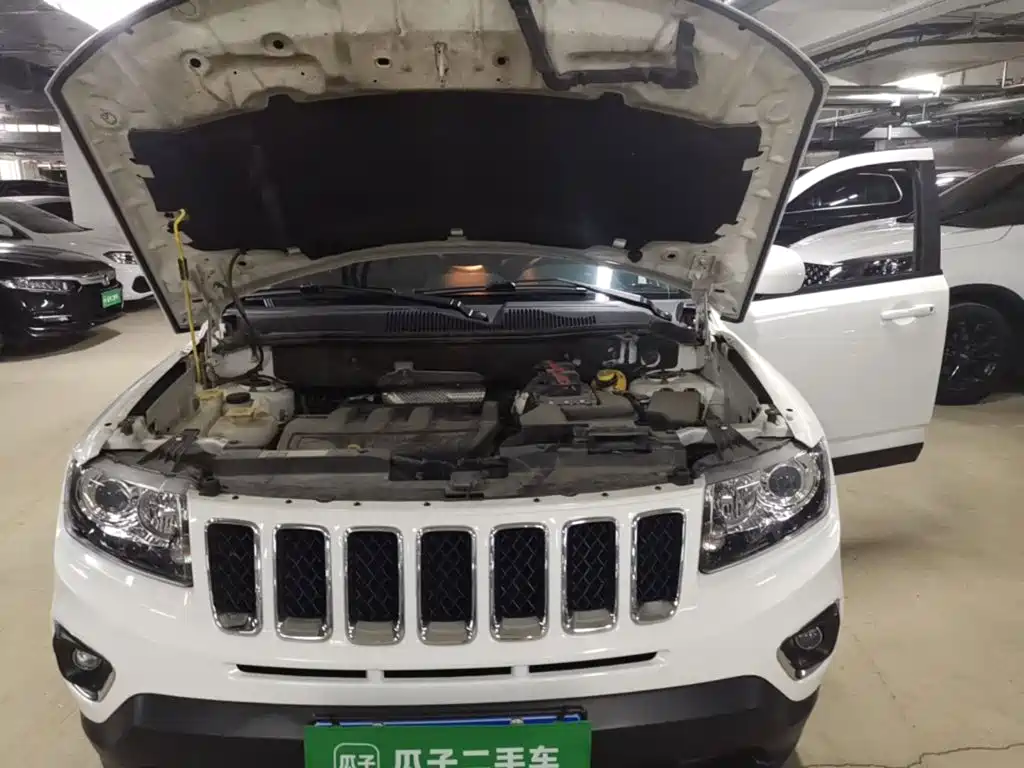 Jeep Compass (Import) — миниатюра 16