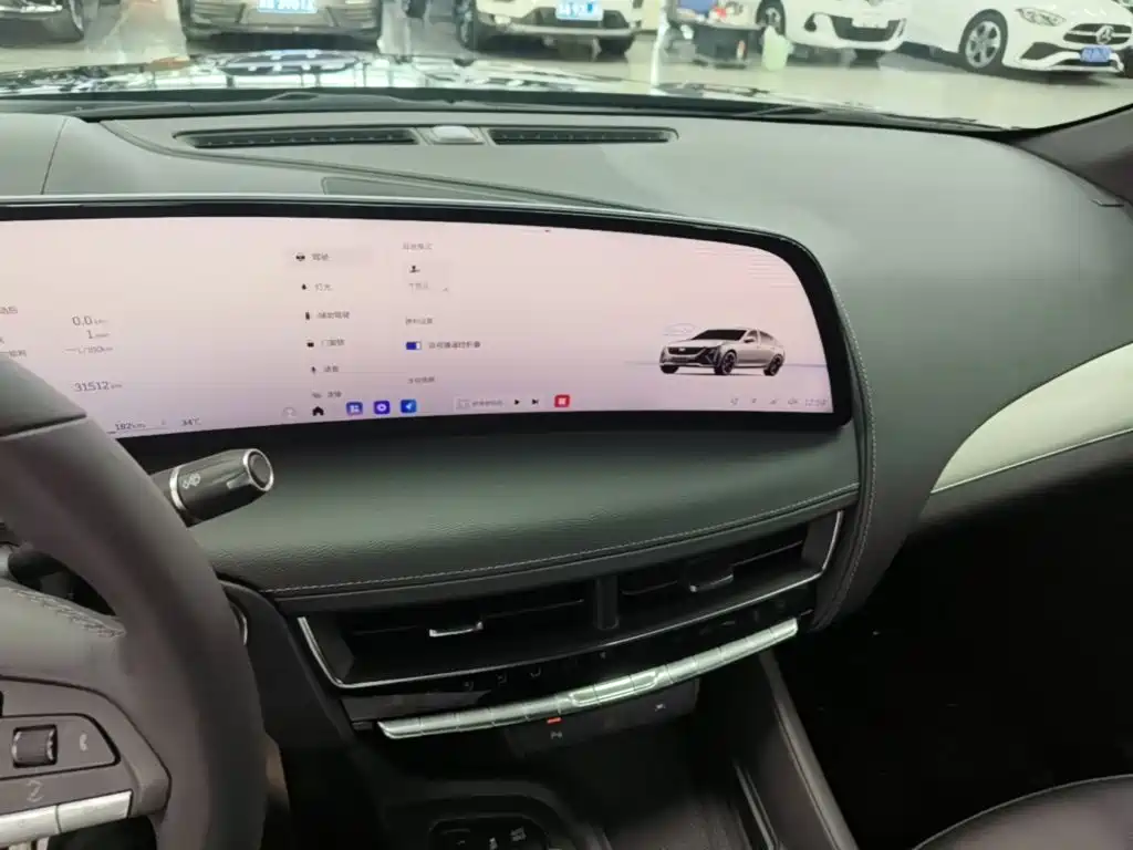 Cadillac CT5 — миниатюра 13
