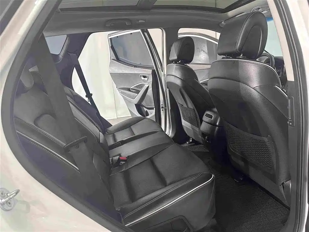 Hyundai Santa Fe — миниатюра 15