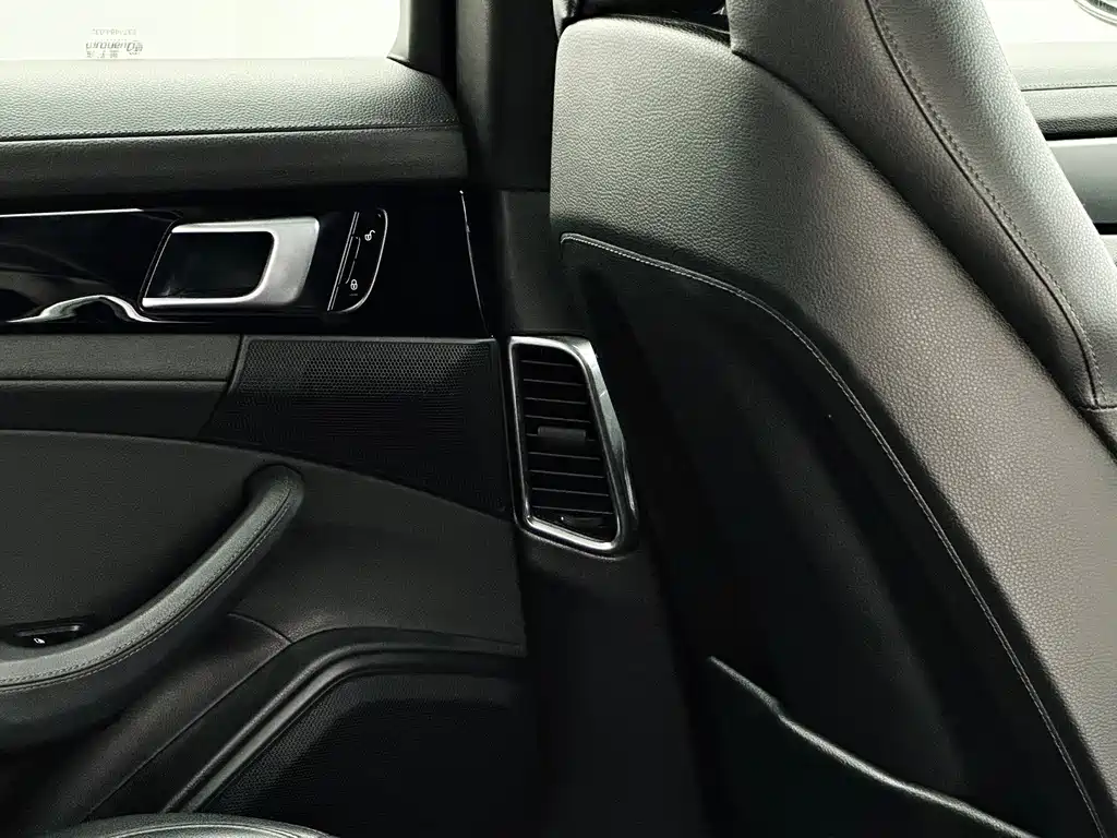 Porsche Panamera — миниатюра 22