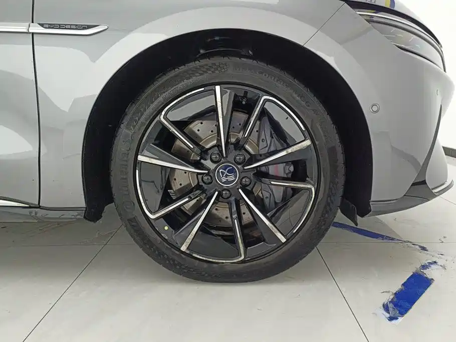 BYD Han — миниатюра 6
