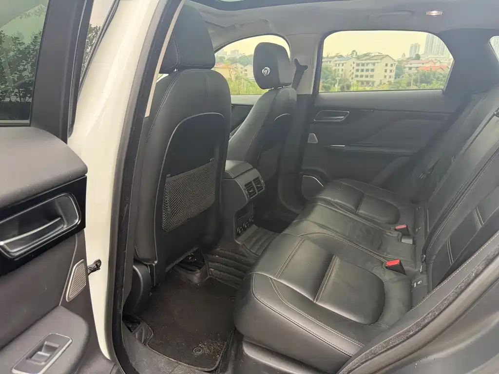 Jaguar F-PACE — миниатюра 14