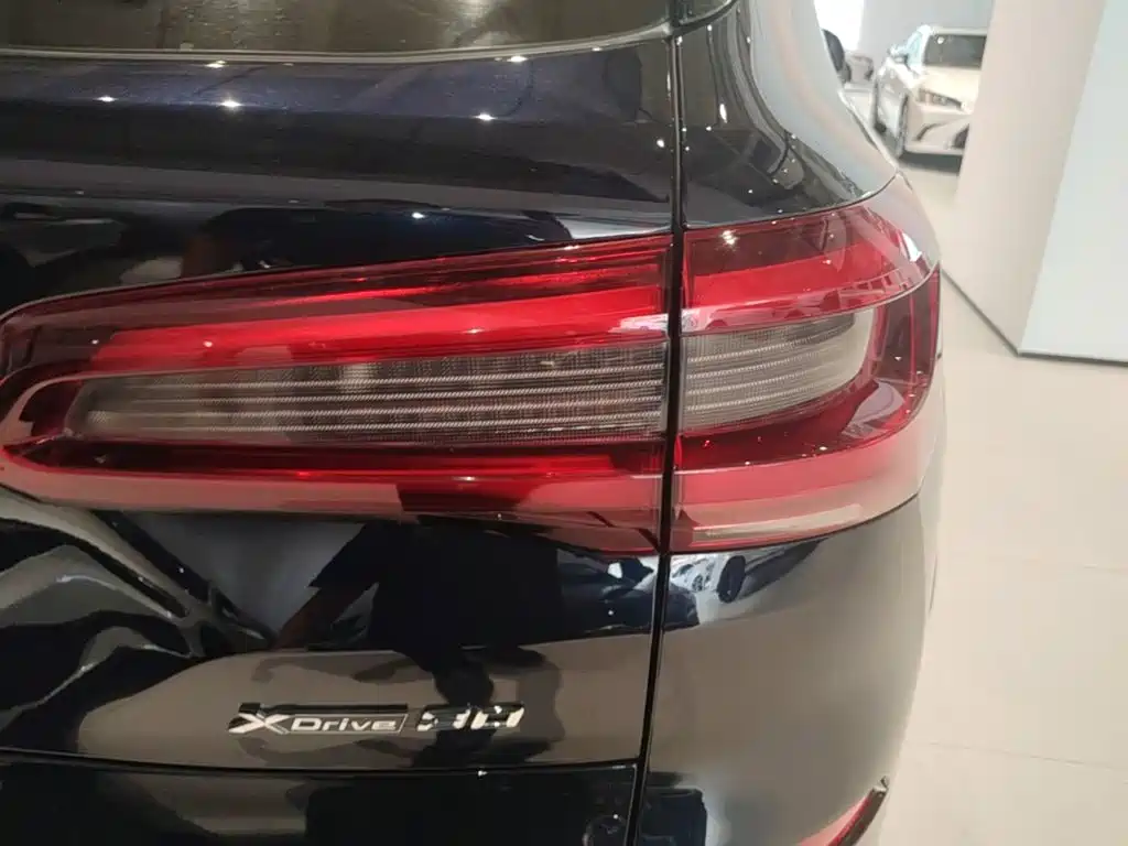 BMW X5 — миниатюра 8
