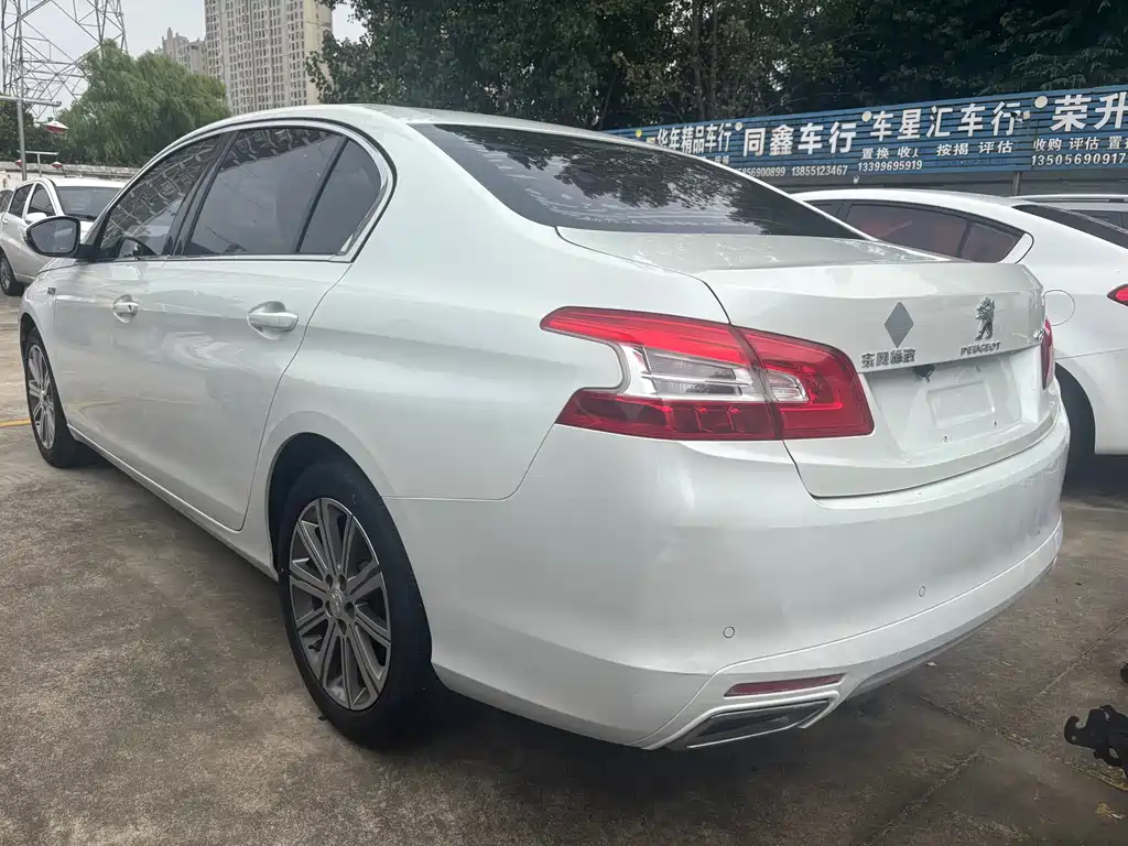 Peugeot 408 — миниатюра 6