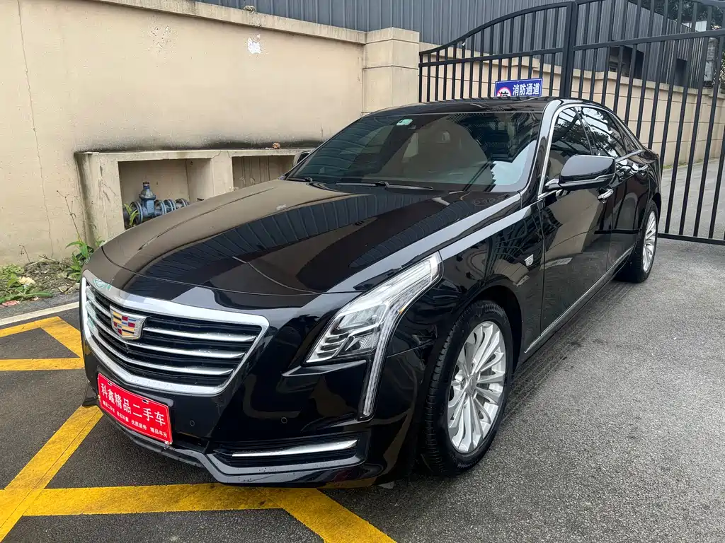 CADILLAC CT6